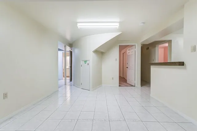 Additional image 30 of 459 Glenashton Dr