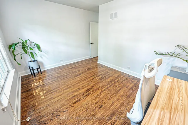 Additional image 23 of 212 York Mills Rd