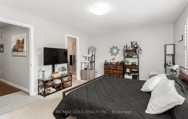 Additional image 32 of 43 Waterbridge St