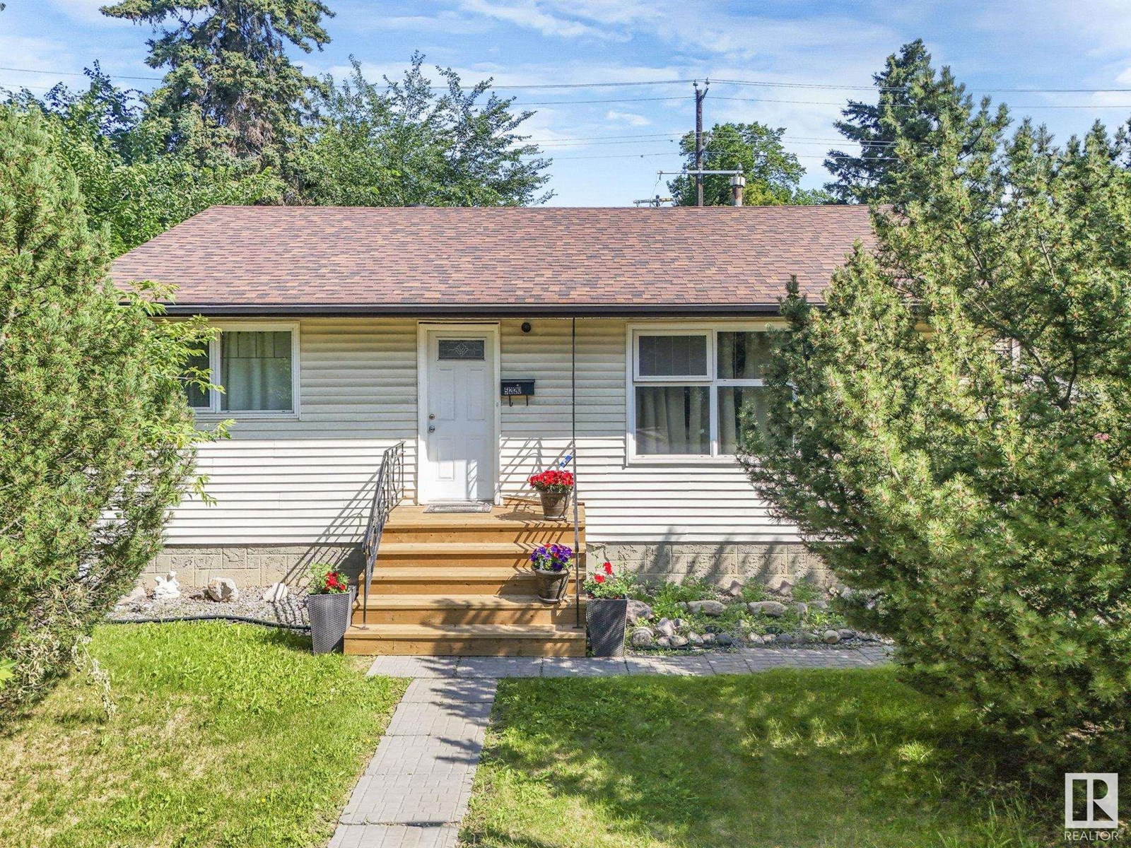 5220 118 AV NW|Edmonton, Alberta T5W1C3