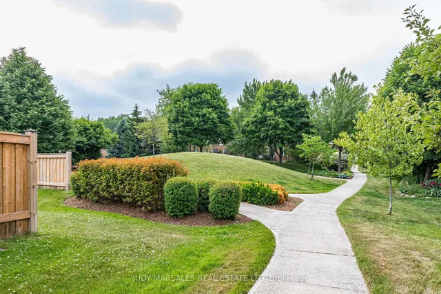 Additional image 5 of 100 Beddoe Dr Unit 21