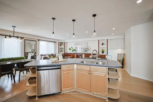 房产图片 14 - 3143 Michael Cres