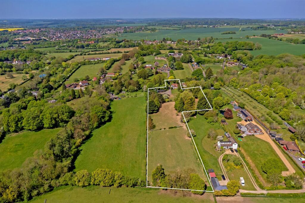 Additional image 31 of Reynards Road, Welwyn