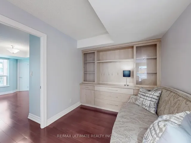 Additional image 5 of 300 Bloor St Unit 1113