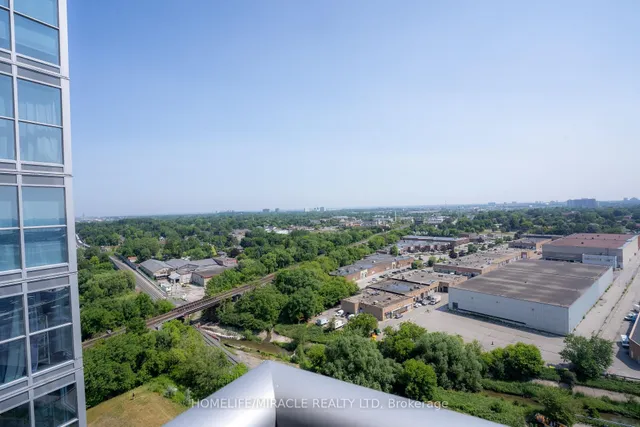 Additional image 32 of 225 Village Green Sq Unit 1708