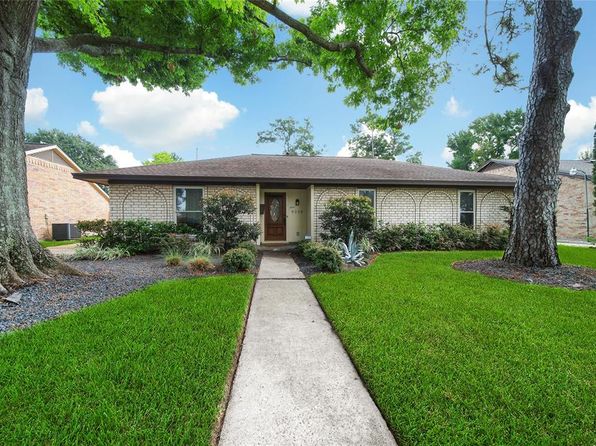 9250 Blankenship Dr, Houston, TX 77080