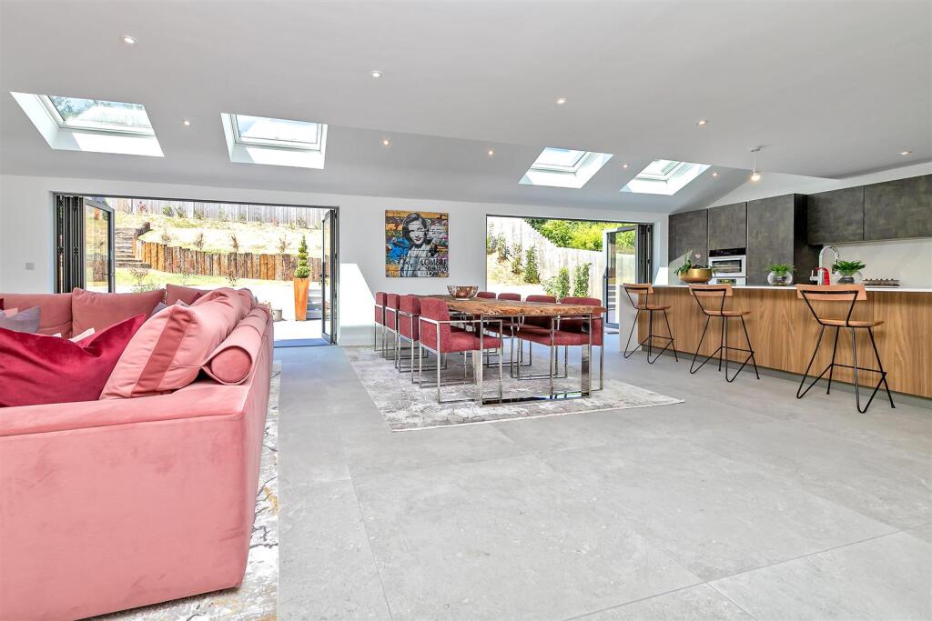 Additional image 25 of St. Albans Road, Sandridge