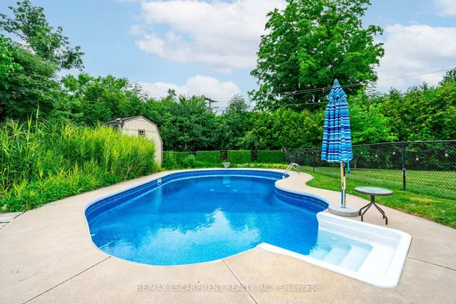 Additional image 42 of 5195 Cedarbook Cres