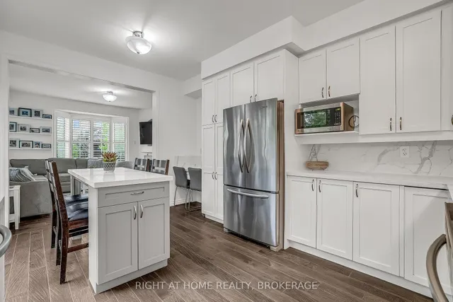 Additional image 19 of 928 Lancaster Blvd