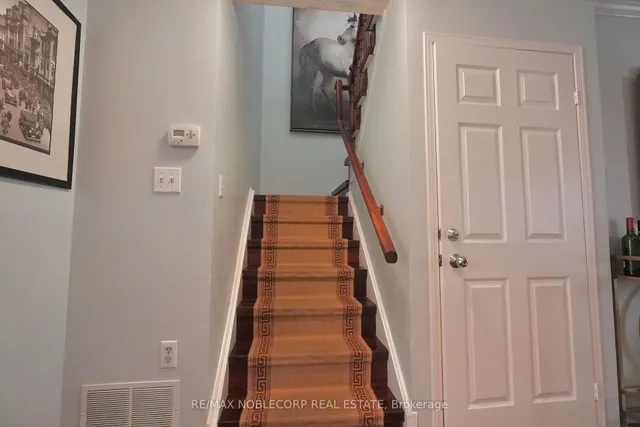 Additional image 12 of D-17 Overlea Blvd