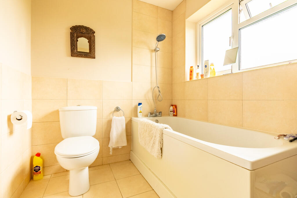 Additional image 11 of Barton Close, Harpenden, St Albans, AL5