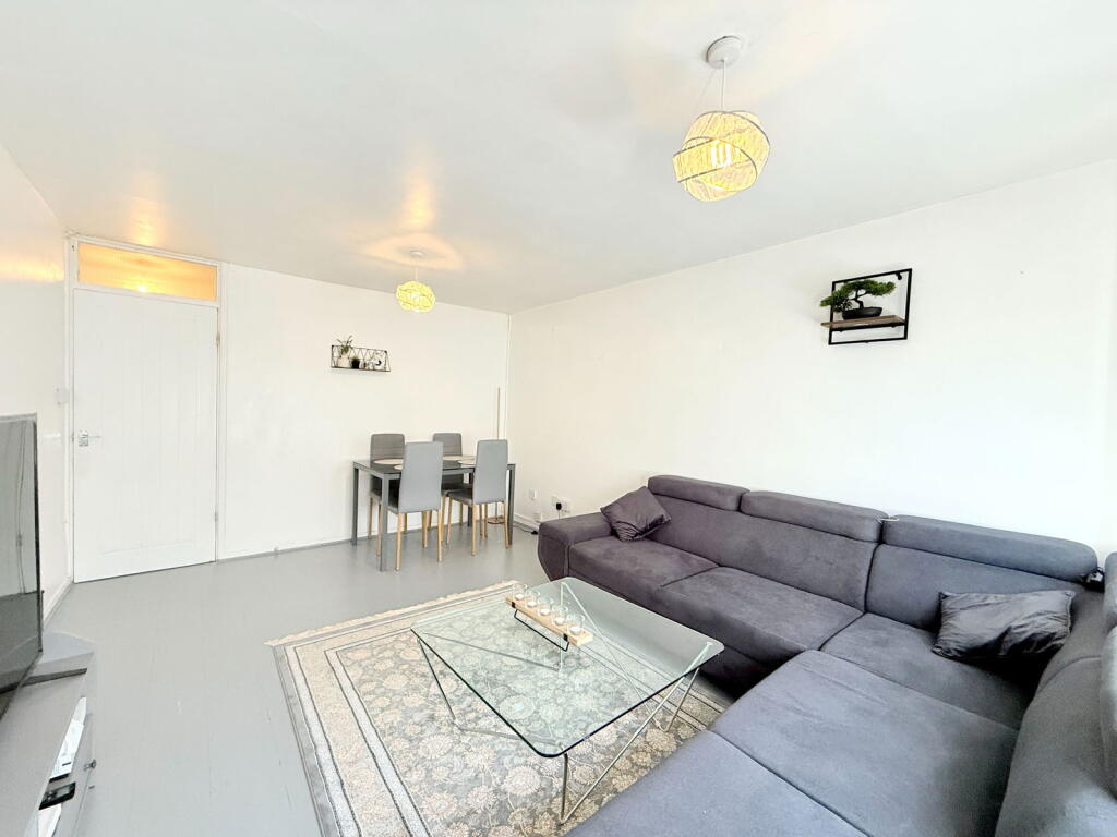 Additional image 4 of Lakefield Close, Hall Green