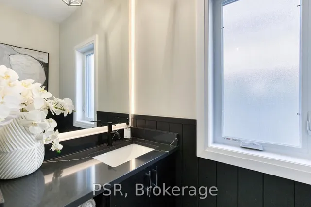 Additional image 4 of 545 Doonwoods Cres