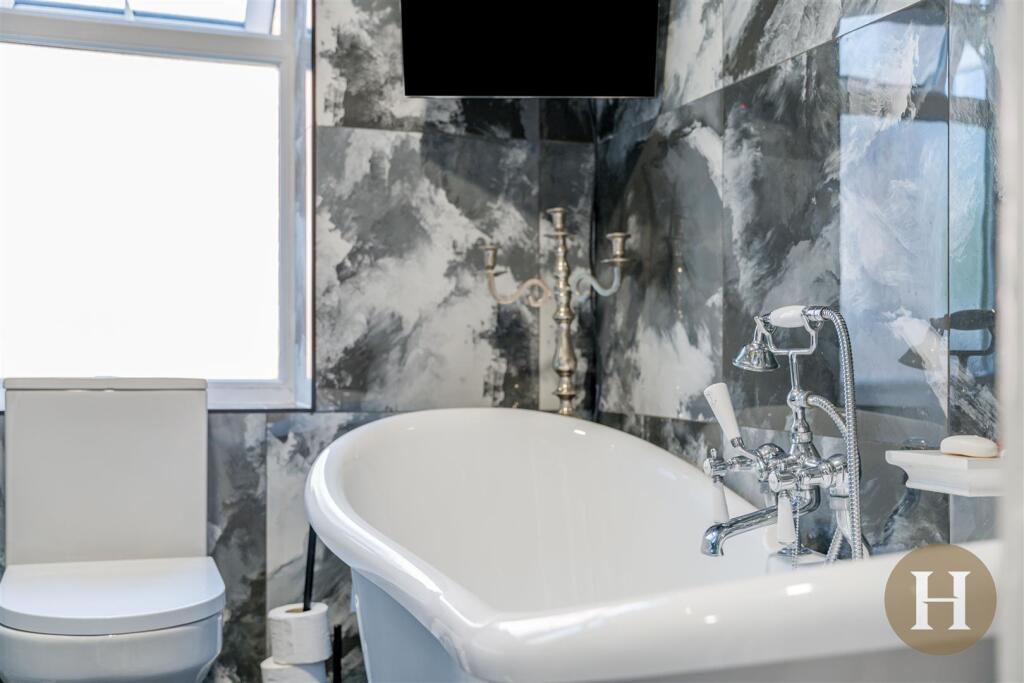 Additional image 44 of Woodland Road, Northfield, Birmingham