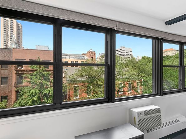 210 E 15th St, New York, NY 