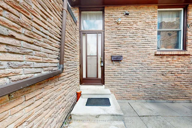 Additional image 3 of 32 L'amoreaux Dr