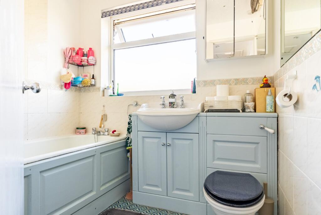 Additional image 13 of Spooners Drive, Park Street, St. Albans, Hertfordshire, AL2