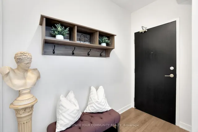 Additional image 7 of 775 King St Unit 612