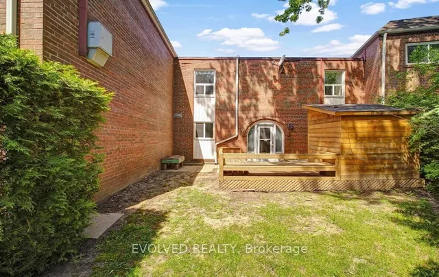 Additional image 29 of 15 Esterbrooke Ave Unit 132