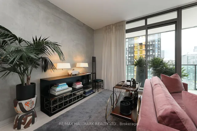 Additional image 10 of 33 Lombard St Unit 2406