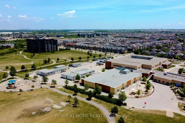 房产图片 23 - 1380 Costigan Rd 单元 33