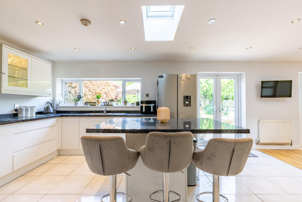 Additional image 7 of Westfields, St. Albans, Hertfordshire, AL3