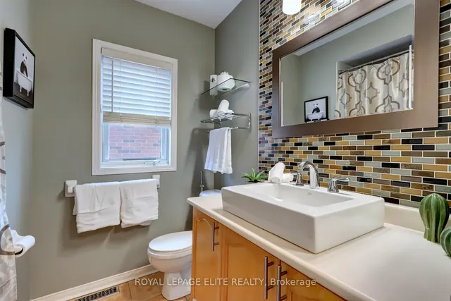 房产图片 29 - 2567 Capilano Cres