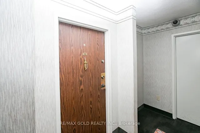 Additional image 2 of 15 Kensington Rd Unit 312