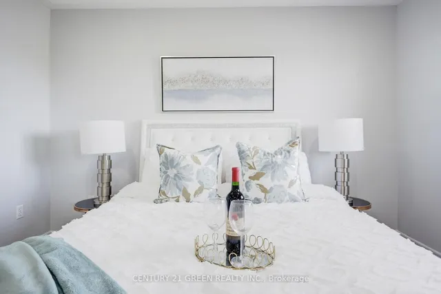 Additional image 30 of 62 Four Seasons Circ