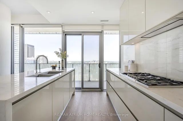 Additional image 36 of 42 Charles St Unit PH 5305