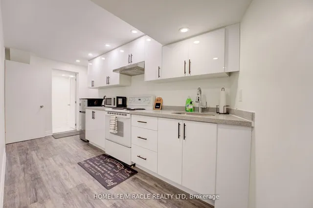 Additional image 25 of 71 Kingsview Blvd