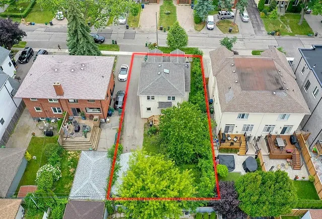 Additional image 6 of 29 Roseland Dr