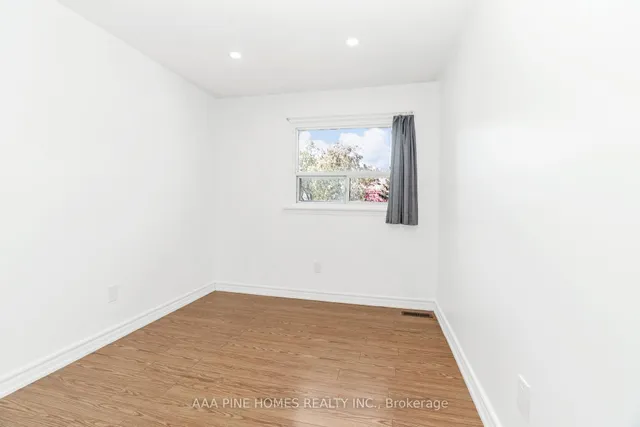 Additional image 28 of 59 Burkwood Cres