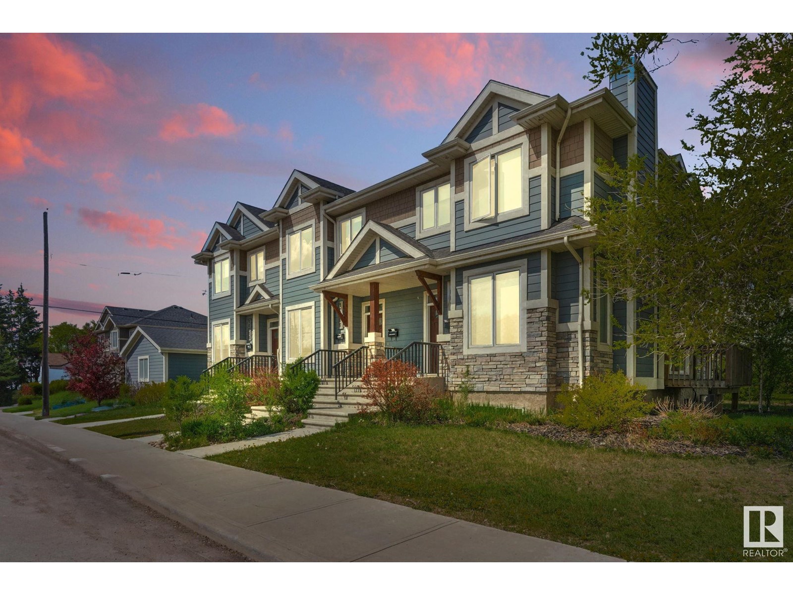 10604/06/08 61 AV NW|Edmonton, Alberta T6H1L7