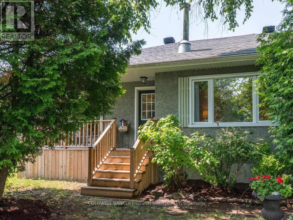 18 SUTTON PLACE|Ottawa, Ontario K2E5G3