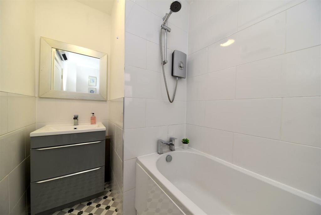 Additional image 7 of Savoy Close, Harborne, Birmingham