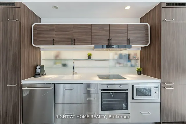 Additional image 3 of 45 Charles St Unit 3910