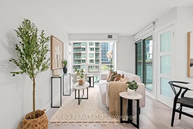 Additional image 21 of 19 Grand Trunk Cres Unit 506