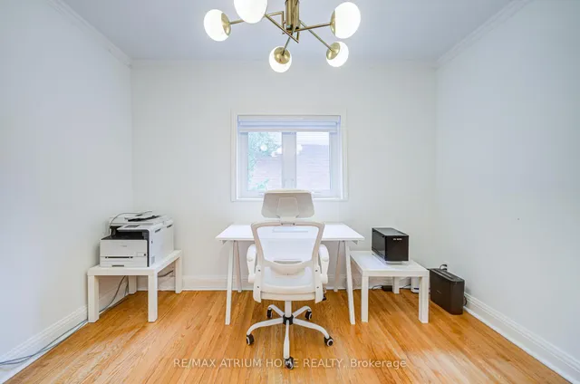 Additional image 4 of 293 Poyntz Ave