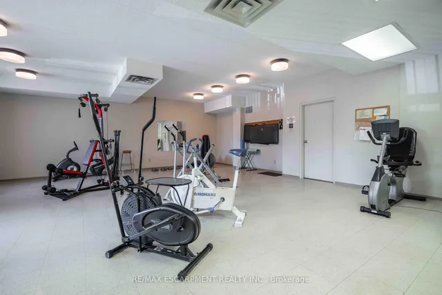 房产图片 36 - 416 Limeridge Rd 单元 216