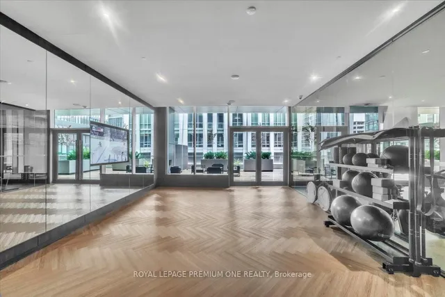 Additional image 38 of 11 Yorkville Ave Unit 6007