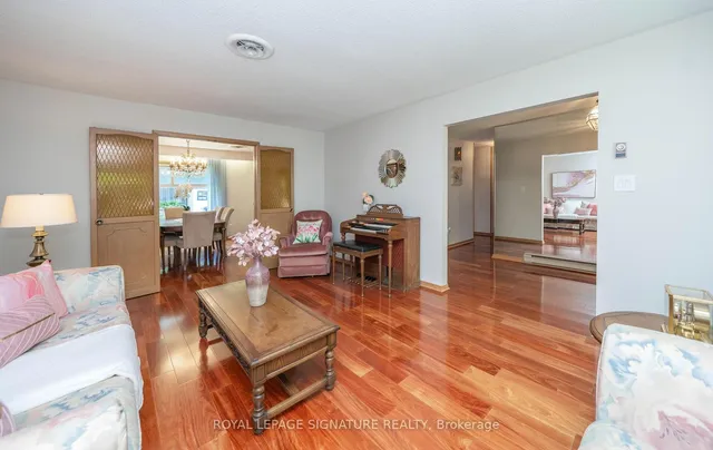 房产图片 7 - 28 Allangrove Cres