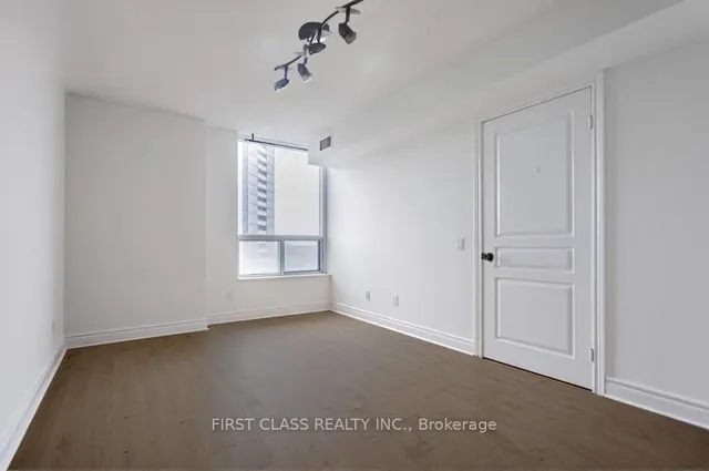 Additional image 3 of 5 Northtown Way Unit 2502