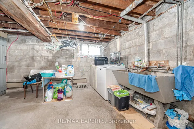 Additional image 43 of 121 Belsize Dr