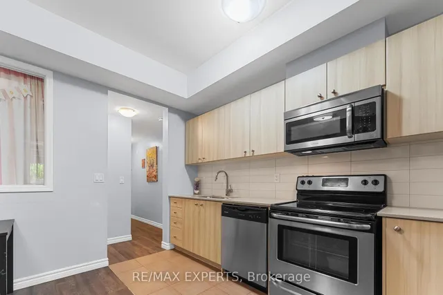 Additional image 8 of 871 Wilson Ave Unit 6