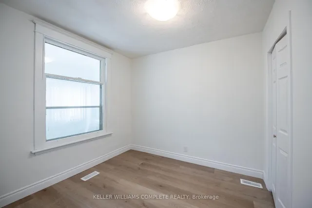 Additional image 7 of 390 Paling Ave