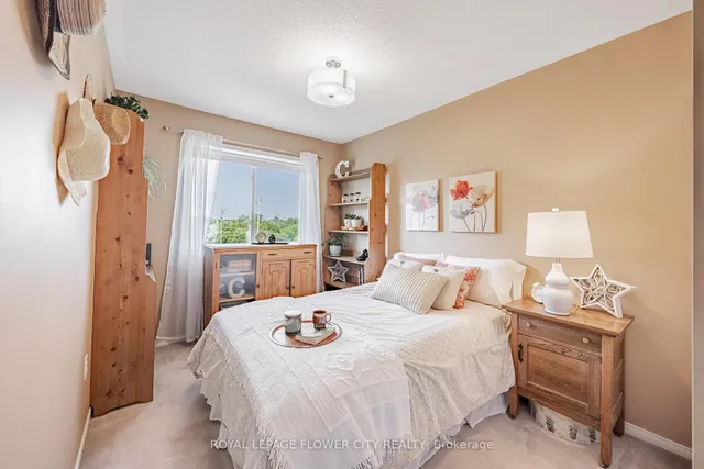 Additional image 24 of 120 Railroad St Unit 40