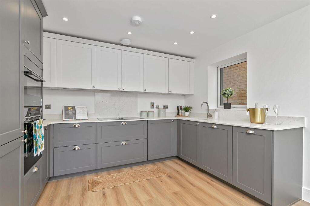 Additional image 4 of Birchmead Close, New Greens, St. Albans