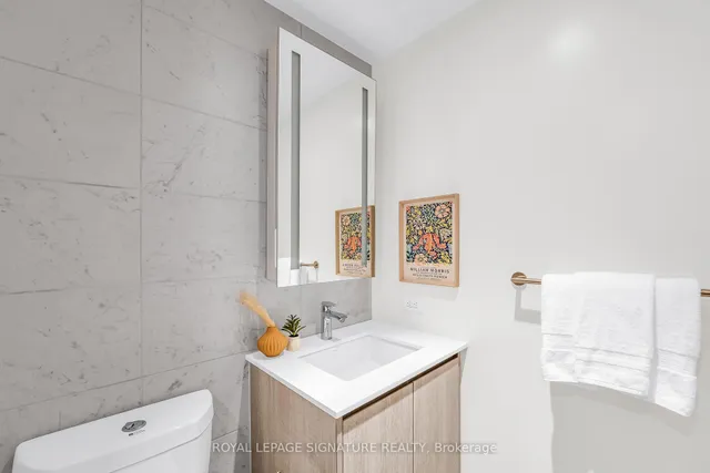 Additional image 19 of 118 Merchants' Wharf Unit 517