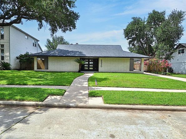 Property image for 5330 Dumfries Dr, Houston, TX 77096